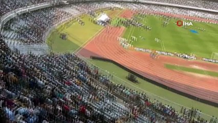 Hindistan’da Messi’yi göremeyen hayranları, stadyumu savaş alanına çevirdi