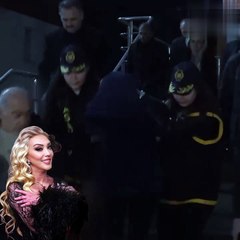 Güllü'nün kızı cinayetten tutuklandı! Dizlerinin yukarı kısmından itti!