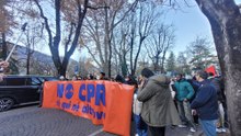 Trento in strada contro il Cpr: centinaia di persone alla manifestazione