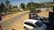 Motociclista Perde a Vida Após Ultrapassagem Pela Direita em Acidente com Caminhão em Ubá-MG