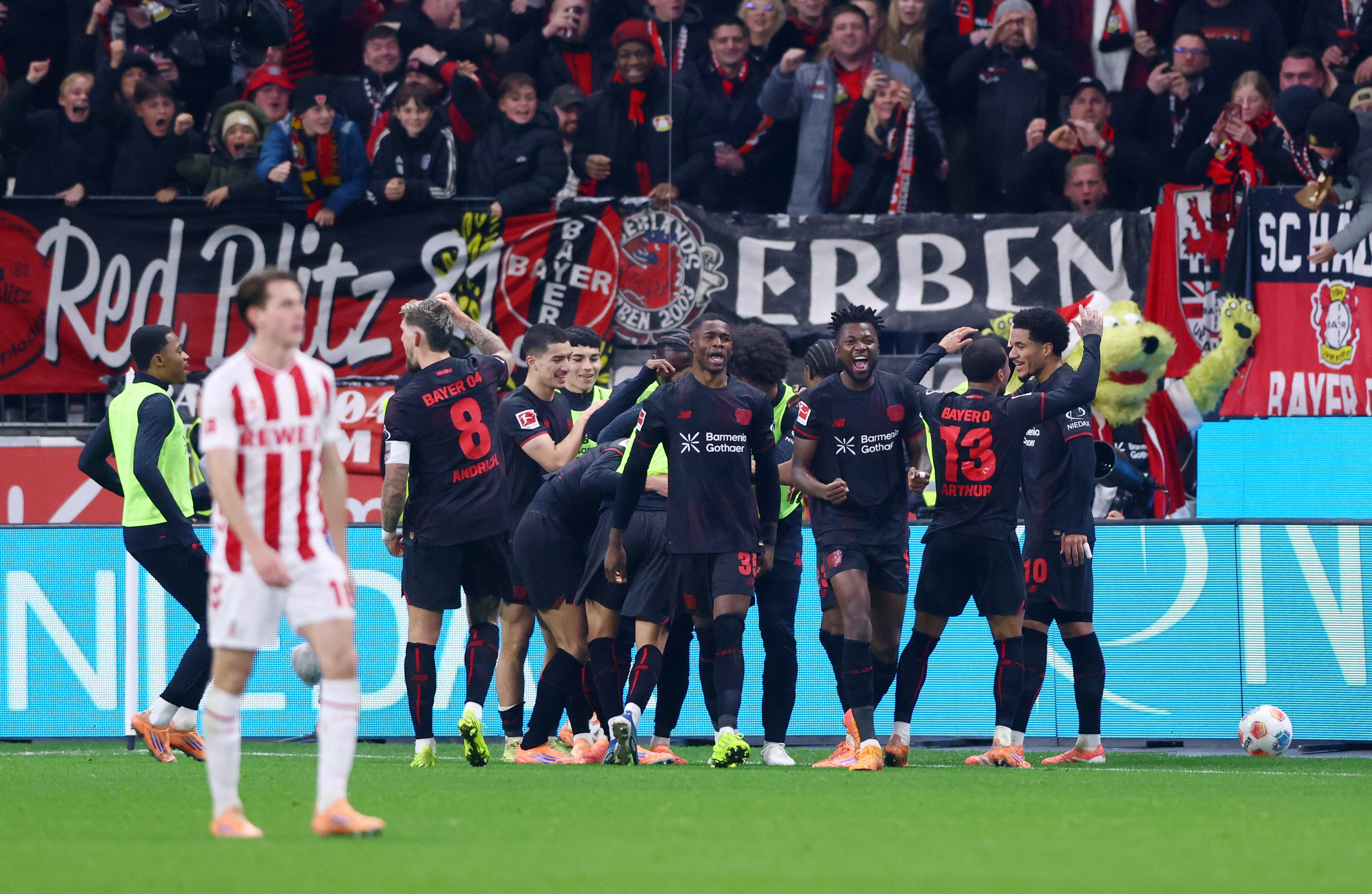 Bundesliga : Grâce à un coup du scorpion de Martin Terrier, Leverkusen domine Cologne !