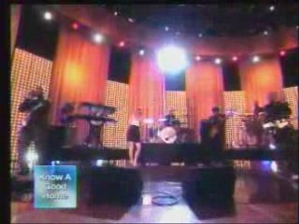 Duffy performs Mercy on Ellen (5.16.08)
