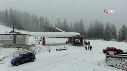 Beklenen kar yağışı çok kuvvetli geldi: Kar kalınlığı 20 santimetreye ulaştı!