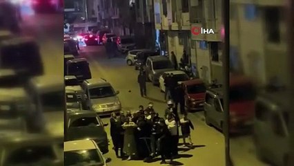 Esenyurt sokakları karıştı! Mahalle savaş alanına döndü: Çocuk tartışması aile kavgasına dönüştü