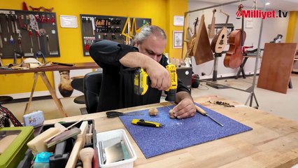 Bakan Kurum görüntüleri paylaştı: Atık malzemeler onun ellerinde melodiye dönüşüyor