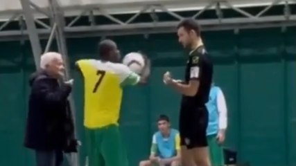 Insulta l'arbitro, poi lo prende a pugni e lo manda in ospedale