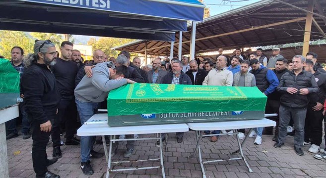 Yoldan çıkan otomobil takla attı; 2 ölü, 2 yaralı