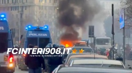 VIDEO FCIN1908 / Genoa-Inter, scontri tra tifosi a Marassi: interviene la Polizia