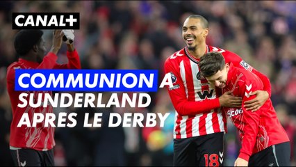 Premier League : Les scènes de liesse entre les joueurs de Sunderland et leurs supporters après la victoire dans le derby