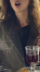 ça tombe bien parce que ce jour là elle n’avait ni boucles, ni carré… 🙄📍 Capri : 42, place du marché saint honoré 75001 paris