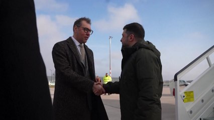 젤렌스키 "나토 가입 대신 서방 집단방위 보장으로 타협" / YTN