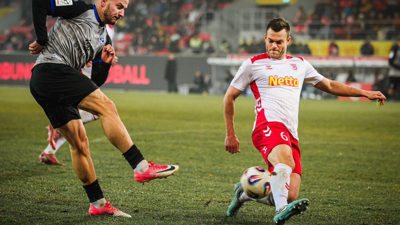 Ganz viel Pech für Mannheim: Regensburg gewinnt deutlich