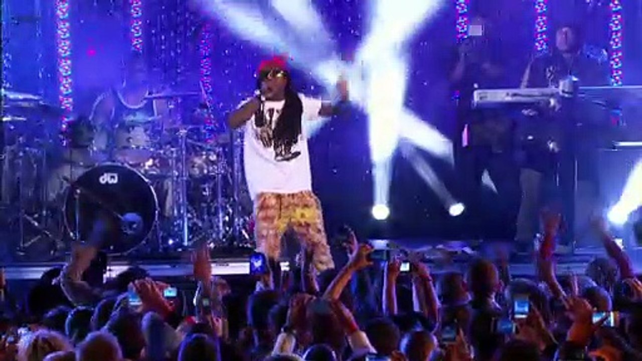 Cardi B Defends Lizzo After She Breaks Down In Tears Over Hateful ‘Nerds’