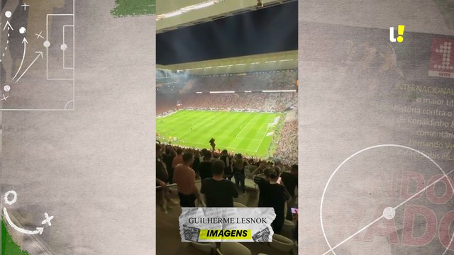 Torcida do Corinthians exalta Hugo Souza