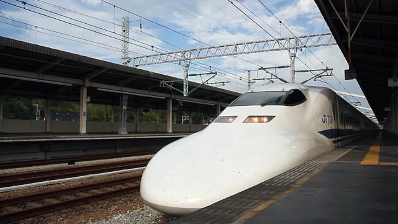 新幹線大迫力！ひかりレールスター通過シーン！ - sugupon2007(S.O) (360p, h264, youtube)