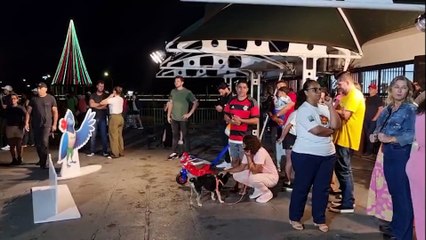 Natal de Luz e Paz: Árvore flutuante é acesa no Lago Municipal de Cascavel