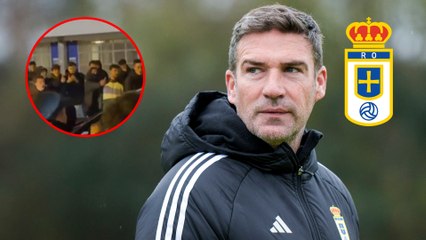 Luis Carrión dejó de ser DT del Oviedo; la policía interviene tras reclamos de la afición