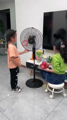 استخدام هذا الغطاء مروحة لا تخاف من الأطفال إلى الفوضى مرة أ