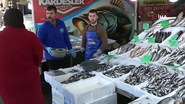Denize kıyısı olmayan Kahramanmaraş’ta balığa yoğun ilgi
