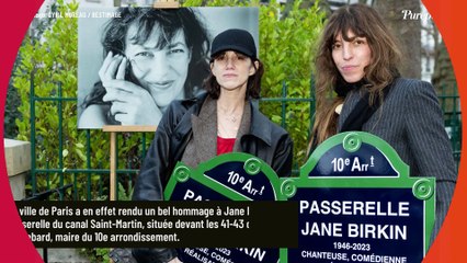 Charlotte Gainsbourg perd ses moyens lors de la cérémonie pour Jane Birkin, sa sœur Lou Doillon à ses côtés