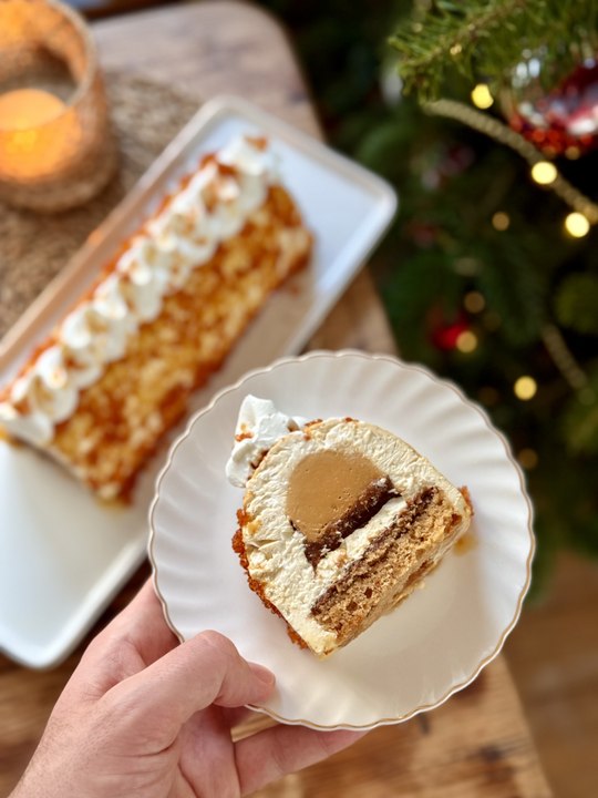 Bûche de Noël Crème Brûlée | Recette de Bûche O...