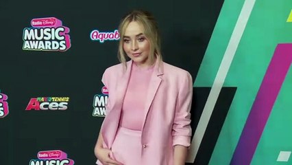 Shawn Mendes Fans Convinced He Wore Sabrina Carpenter’s Birthstone On Necklace At Vf Party