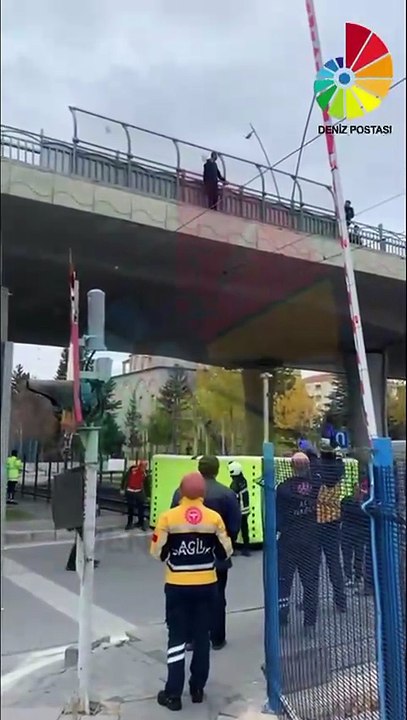 Kayseri'de Yardım talebi olumsuz olan vatandaş, yaşamına son vermek için  Kayseri'de Köprüye çıktı!