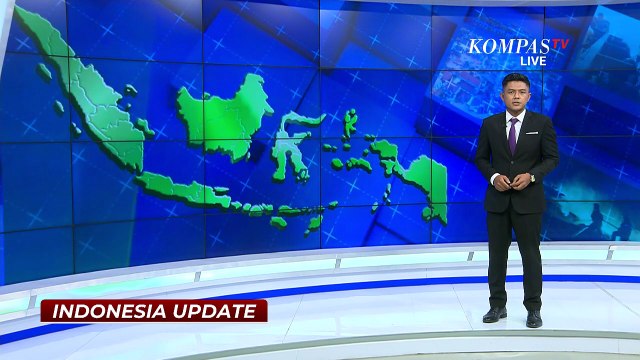Kebakaran 3 Bangunan di Bantaran Rel Kereta Api di Jakarta Barat, 15 Unit Damkar Dikerahkan