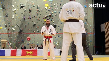 KYOKUSHIN. 28e Open de Bayeux 2025 - One match fight vétérans 2 - Damien Boyer (Bayeux) vs Sébastien Bertrand (Belgique)