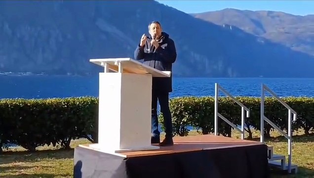 Abbadia, Salvini posa la prima pietra della ciclovia delle Olimpiadi. E critica Milano