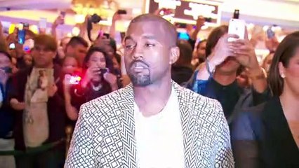 Kanye West Eats With Mystery Woman As He’s Photographed For 1st Time In Weeks