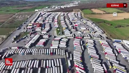 Yunan çiftçi eylemleri sınır kapılarında tır trafiğini olumsuz etkiliyor