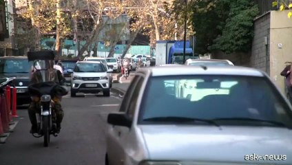 Teheran, le bikers iraniane che sfidano leggi e pregiudizi