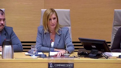 Rufián entrega una cuerda a Pradas y esta rompe a llorar