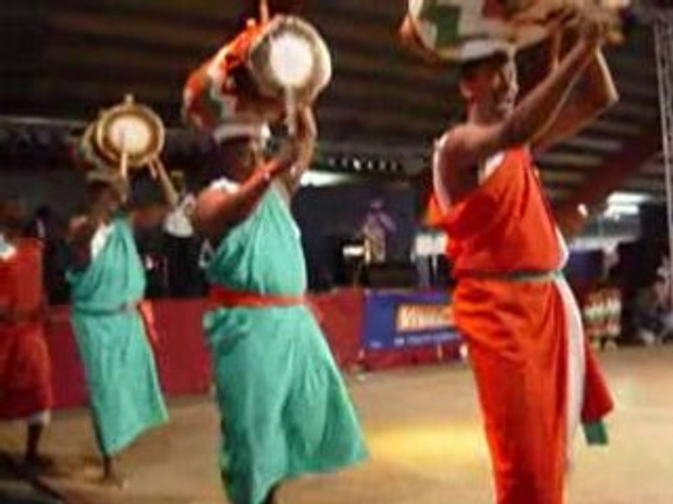 Tambourinaires du Burundi à Hannut