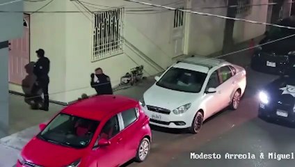 Detienen a pareja por riña y les encuentran con droga en el centro de Monterrey