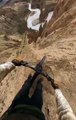 Cette descente en Mountain bike est vertigineuse