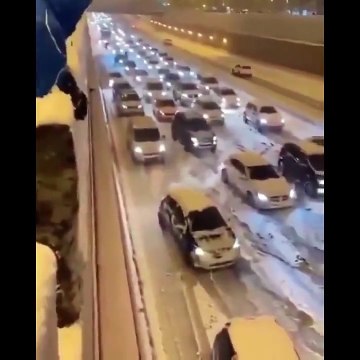 Quand personne n'a mis les pneus neige...