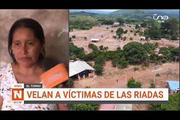 FAMILIA VELAN A DOS DE SUS FAMILIARES FALLECIDOS EN RIADAS