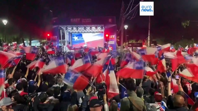 Χιλή - Επιστροφή της δεξιάς: Με πορτρέτα του Πινοσέτ πανηγύρισαν τη νίκη Καστ στις προεδρικές εκλογές