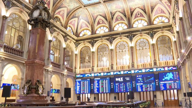 El Ibex 35 se impulsa un 1,11% y alcanza los 17.000 por primera vez en su historia