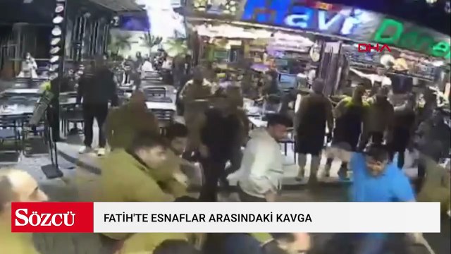 Fatih'te esnaflar arasındaki kavga kamerada; 2 kişi gözaltına alındı