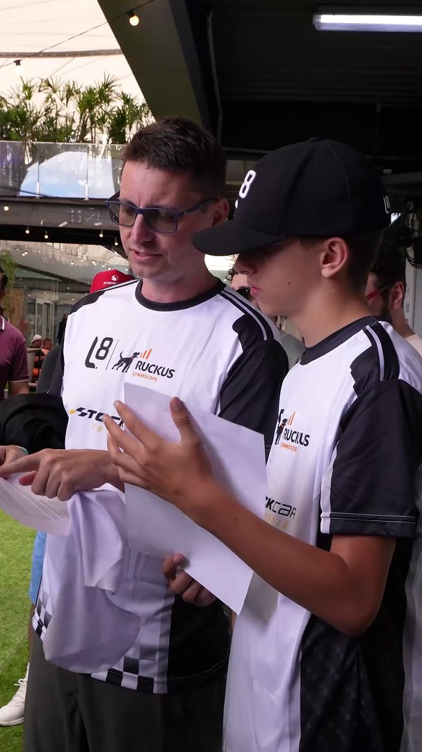 Bastidores em video da volta rápida com os convidados da L8 e Ruckus. (Stock Car, Interlagos, Video Bruno Arita)'