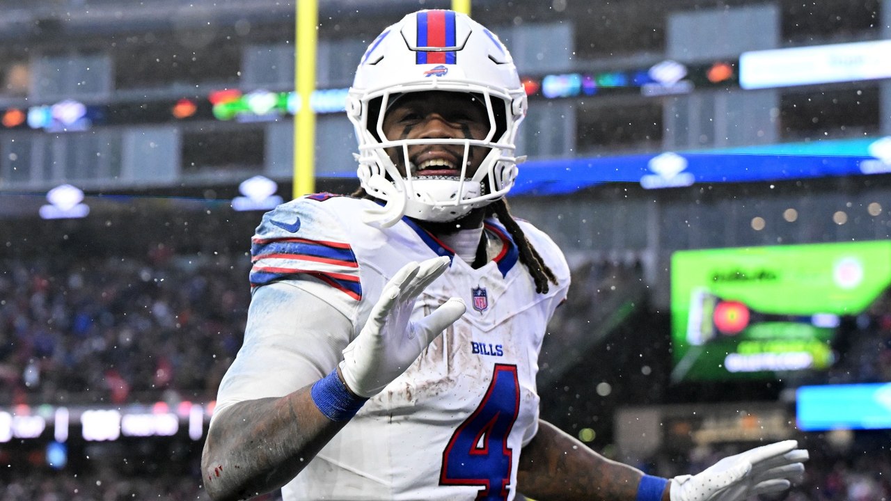 Patriots Blow Lead to Bills in Historic AFC Eas...