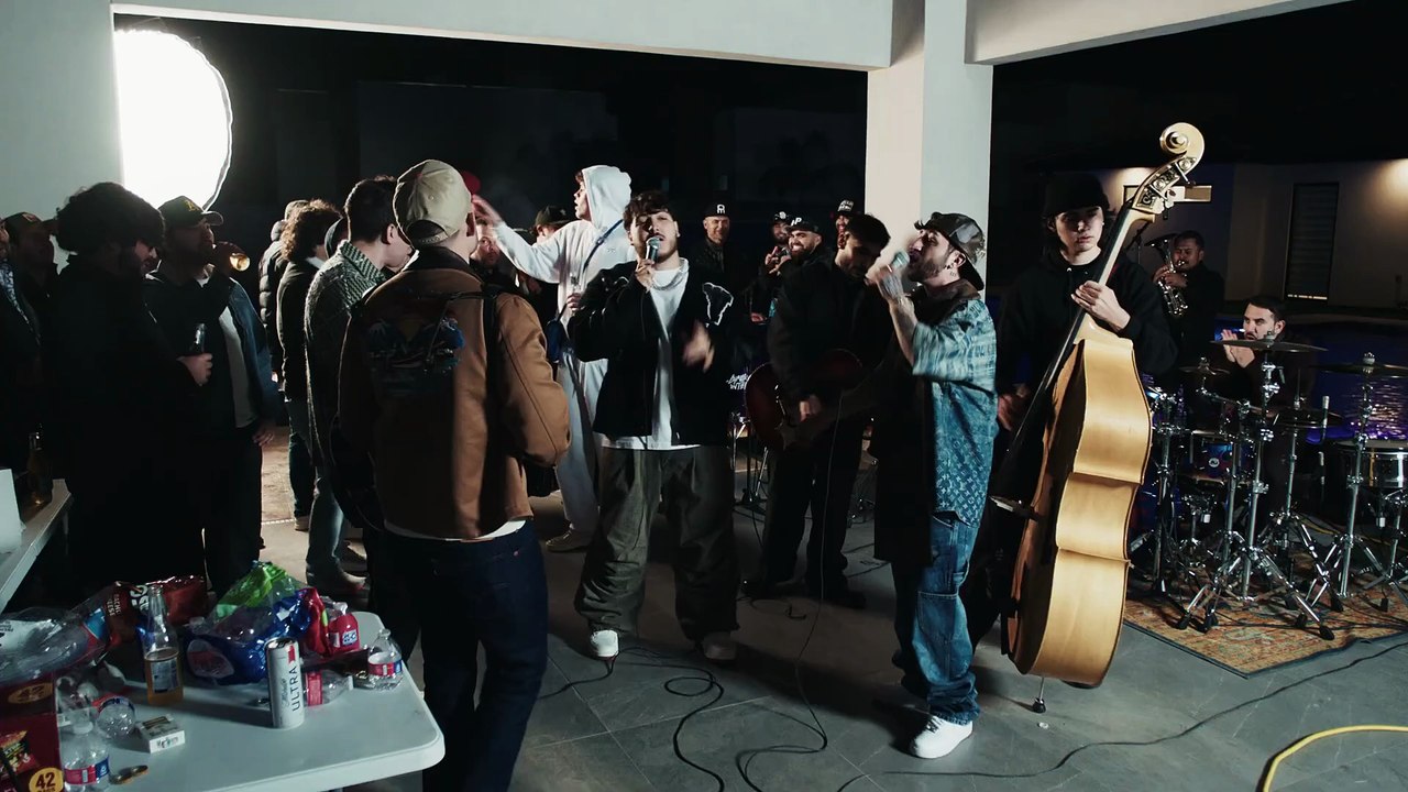 Grupo Frontera, Calle 24 - Beses Así (Video Oficial)