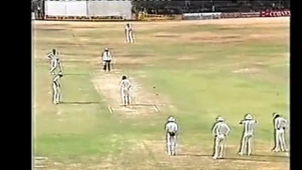 Roy Dias 4 off 4 Balls 3 Mins 1 Four Catch A Border bowled Lillee vs Aus Ist Test Kandy April 1983