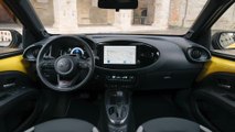 Der neue Toyota Aygo X Hybrid - Ein Innenraum mit Platz und Stil