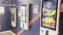 Près de Lyon, un fast-food ouvre une salle exclusivement réservée aux femmes