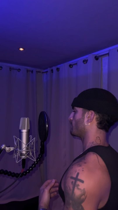 Bref, j’ai fait une chanson 🎵 #love #lovesong #singer #chanson #musique #music