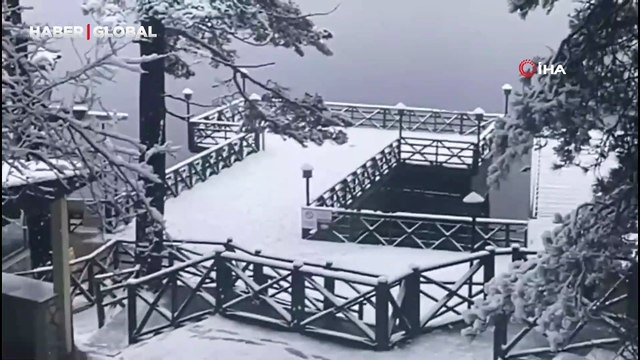 Kış vaktinde Abant Gölü Milli Parkı'nda kar güzelliği